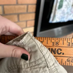 The North Face Women’s Beige/Gray 4” Hiking Outdoor Athletic Shorts Size 10 thumbnail 11