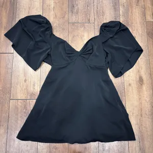 Abercrombie & Fitch Angel Sleeve Mini Skort Dress Women's L Silky Feel Open Back thumbnail 3