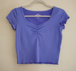 Hollister Size Small Baby Tee Purple Ribbed Cropped Ruched Sweetheart Lettuce thumbnail 1