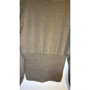 Gimmicks by BKE Women's Brown Herringbone Knit V-Neck Tie Long Sleeve Blouse M thumbnail 4