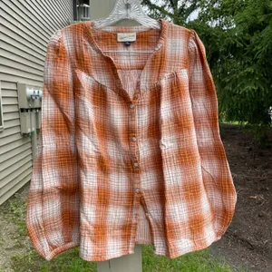 Universal Threads orange plaid gauzy puff sleeve blouse medium thumbnail 1