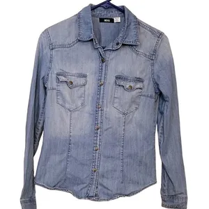 Snap Front Denim Shirt Womens Size XS Western Country Coastal Cowgirl Pockets thumbnail 1