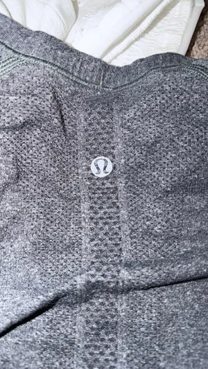 Lululemon Swiftly Tech Long Sleeve Hip Length Size 4 thumbnail 3
