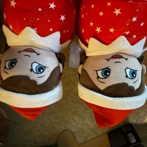 Size 9!women’s elf on the shelf‎ slippers thumbnail 2