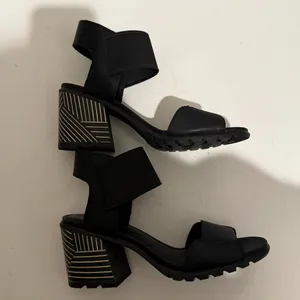 SOREL Nadia Black Leather Strappy Lug Sole Block Heel Sandals Comfort Size 7.5 thumbnail 5