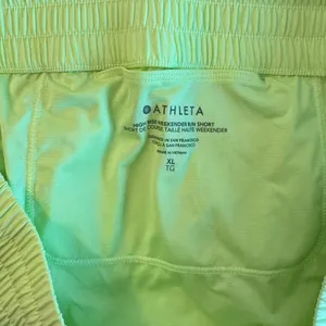 Athleta High-Rise Weekender Run Short in Tequila Green Size XL thumbnail 3