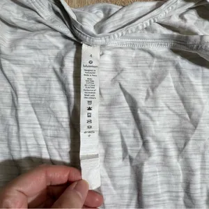 lululemon Light Gray Crewneck Active Athletic Short Sleeve Tee Size 4 GUC thumbnail 2