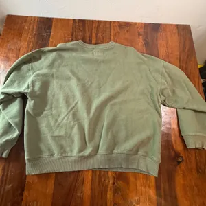 American Eagle Womens Olive Green Graphic Crewneck Sweatshirt Large Relaxed Fit thumbnail 2