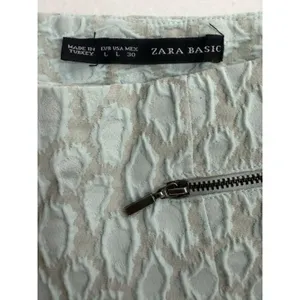 Zara Basic Blue Jacquard Animal Print High Rise Shorts Size Large Zipper Detail thumbnail 5