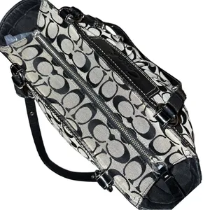 Coach satchel, pleated front design! thumbnail 14