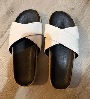 White Sandals Size 7 thumbnail 1