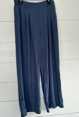 Halara Women’s Large Blue Wide Leg Pants NWT thumbnail 1