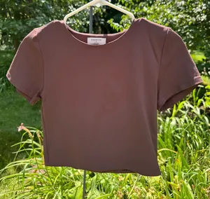 Aritzia Babaton Crewneck Contour Top thumbnail 1