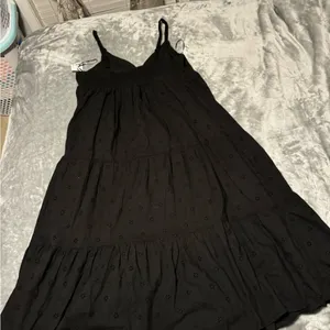 Ophelia & Co. Elegant Black Maxi Dress thumbnail 2
