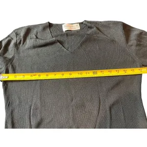 Joseph A. VTG Black Silk Blend Stretch V-neck Beaded Hem Top M thumbnail 5