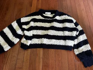 Sweater Multiple Size L thumbnail 1