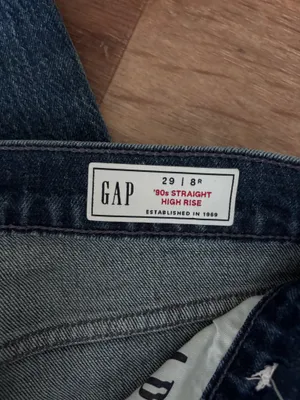 Gap 90s High-Rise Straight Leg Jeans thumbnail 3