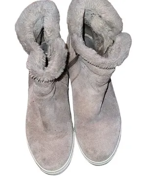 Blondo Tan Suede Booties Size 7.5 thumbnail 1