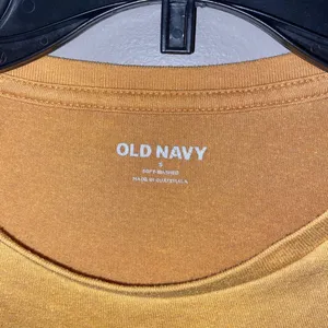 Old Navy Graphic Tee thumbnail 3