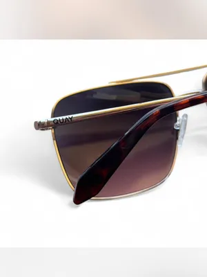 Quay Australia Hot Take in Gold/Smoke Lens Aviator thumbnail 3