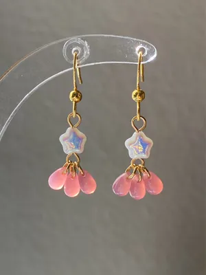 Handmade czech glass mini star & pink teardrop beads earrings🩷💫 thumbnail 4