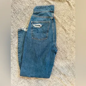 American Eagle Outfitters Blue Ripped Boyfriend Jeans thumbnail 5