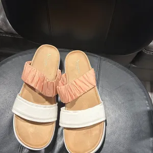 UGG Women's Sandals in Peach and White thumbnail 13