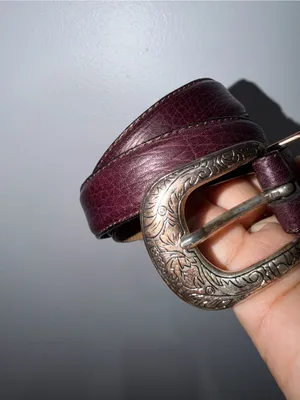Full Grain Cowhide Leather Belt 36 Burgundy Silver Tone Buckle‎ USA Style thumbnail 3