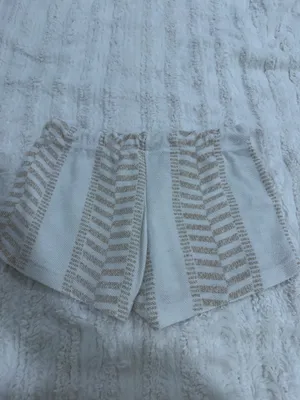 Shorts White Size M thumbnail 2