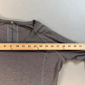 Lululemon Gray Long Sleeve Running Top Mesh Panels Back Pocket Wheel Graphic thumbnail 4