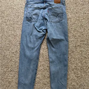 NWOT Levi Strauss Wedgie Straight Leg Light Blue Denim Jeans Size 28 thumbnail 4