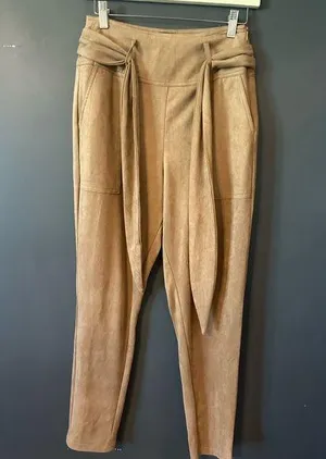 Women’s Vici Valore pants thumbnail 1