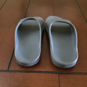 Oofos ooah gray comfort slide size 7 thumbnail 3