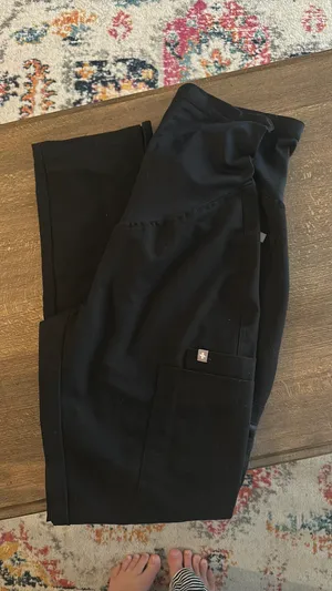 FIGS Scrub Pants thumbnail 2