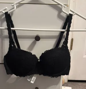PINK Victoria's Secret Bra thumbnail 1