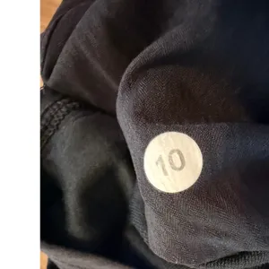 Lululemon‎ Dance Studio Crop Black Lightweight Joggers Size 10 thumbnail 2