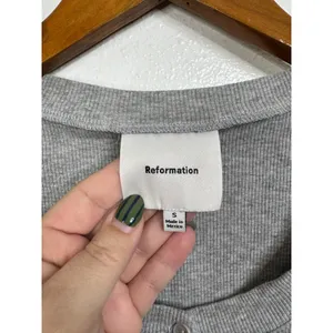 Reformation Gray Ribbed Henley‎ Shirt Size Small thumbnail 4