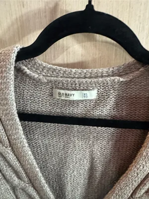 Women’s Old Navy Butt Front Taupe Cable-Knit V-Neck Cardigan Size XL thumbnail 3
