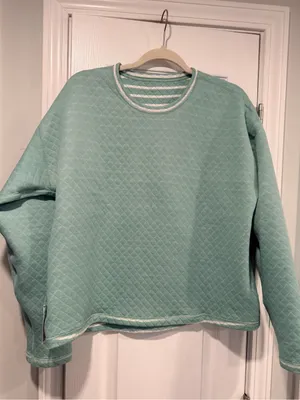 NWOT J. Crew Size M Mint Green Cream Reversible Quilted Striped Crew Sweatshirt thumbnail 9