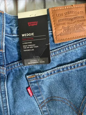 Levi's Classic Distressed Blue Jeans thumbnail 3