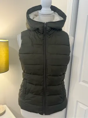 Dark Olive Green Hollister Puffer Vest | Sherpa lined | Size Medium thumbnail 2