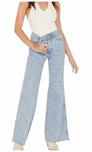 Wrangler Flare Leg Jeans Size 27x31 Wanderer High Rise Meow Laser Tiger Country thumbnail 1
