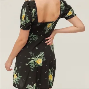 Urban Outfitters Milkmaid Floral Mini Dress Medium Puff‎ Sleeve Dark Romantic thumbnail 2