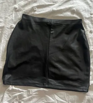 Mini leather skirt Black thumbnail 1