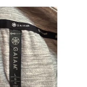 Gaiam Womens Gray Heathered Half‎ Zip Pullover Thumb Hole Athletic Top thumbnail 5