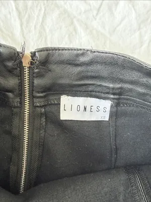 Lioness leather mini skirt with slit XS thumbnail 4
