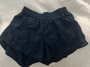 Lululemon Hotty Hot Low-Rise Short 4” thumbnail 3