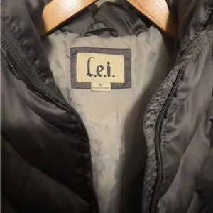 LEI Women's Dark Gray Puffer Jacket Black Size M thumbnail 2