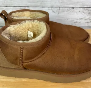 Ugg Classic Ultra Mini Size 10 thumbnail 1