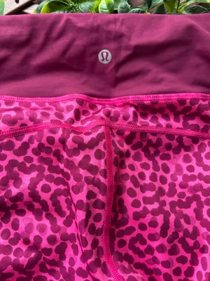 Lululemon Run: Top Speed Crop Ace Spot Jewelled Magenta Size 8 thumbnail 6